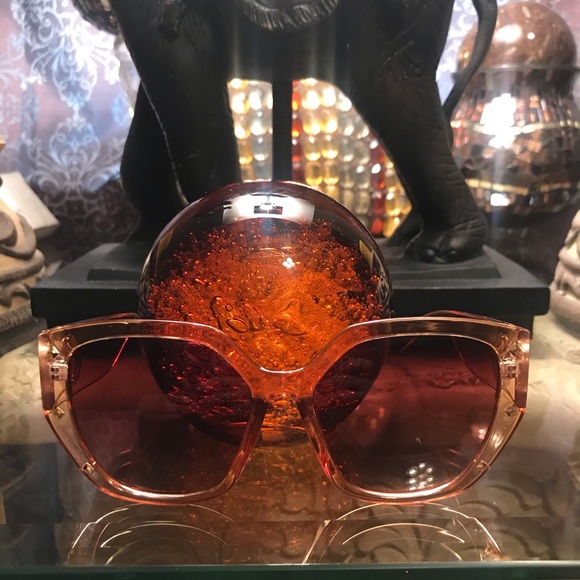 Oversized High Fashion Sunglasses - Picture 6 of 10